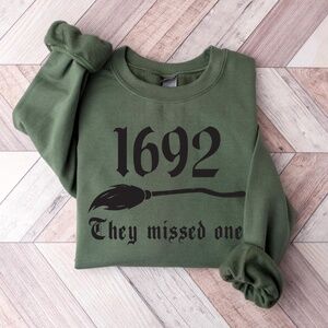 1692 They Missed One Green Sweatshirt - Size Small